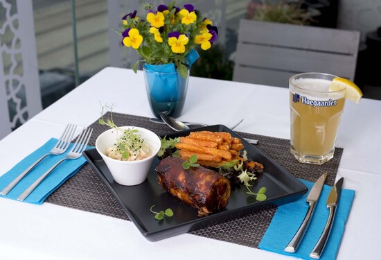 Rudas Restaurant & Bar